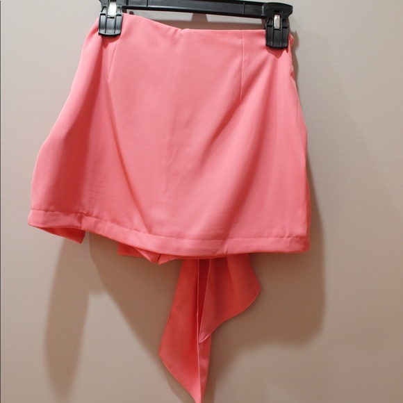 Lina Pink skort NEVER WORN Size-SMALL - Picture 2 of 3